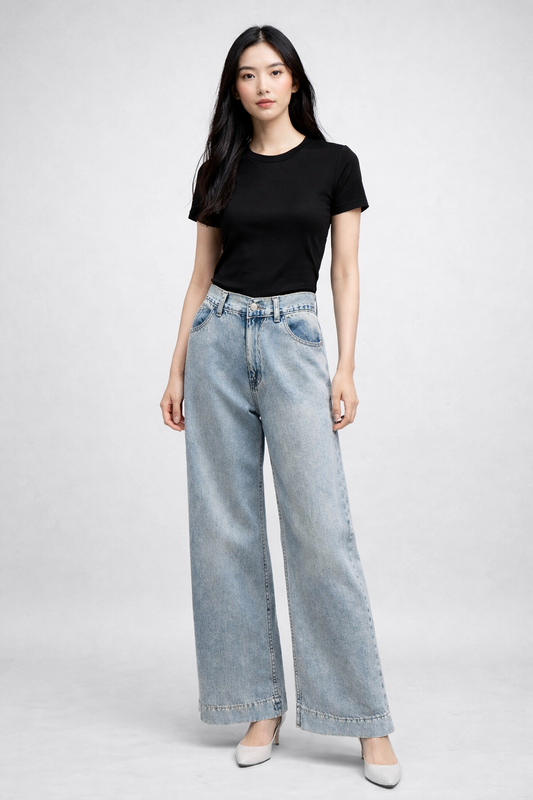 Ice Wash Wide-Leg Jeans